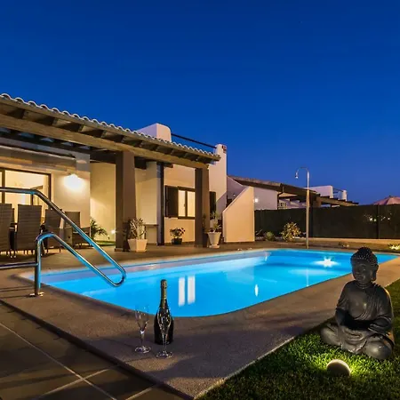 Villa Illusion *